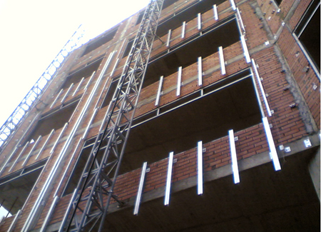 Diversas partes constituyen la fachada ventilada, independientemente del cerramiento estructural del edificio