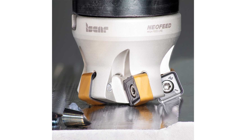 Las herramientas Neofeed HFM montan plaquitas de doble cara con 8 filos de corte en un asiento en cola de milano, capaz de soportar cargas pesadas...