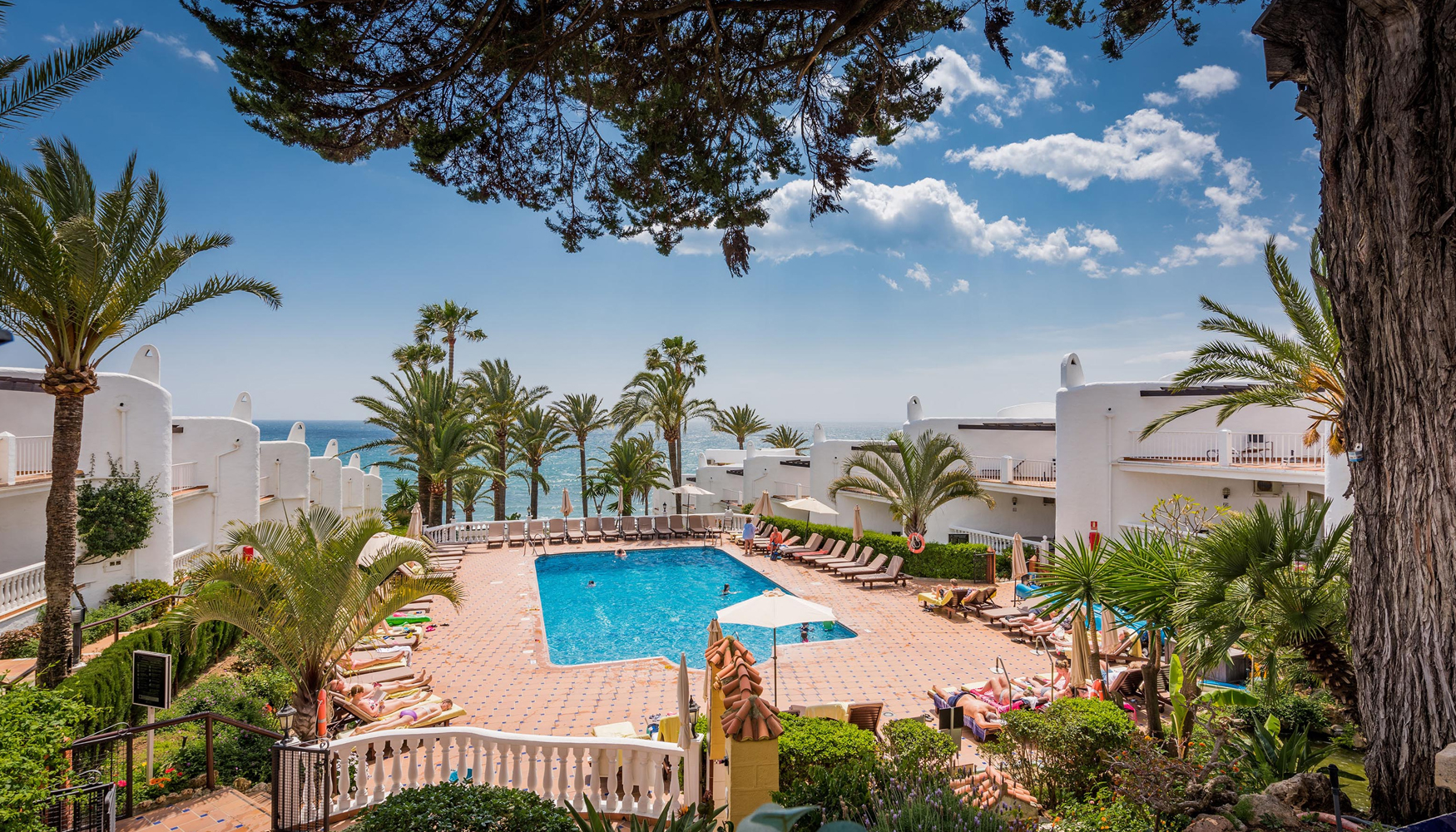 Leila Playa MacDonald Resort