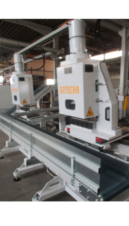 La guillotina hidrulica GH 300 de Getecha est diseada para el precorte eficiente de recortes de borde de extrusin de lmina...