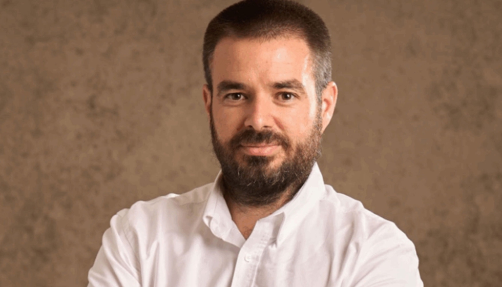 Foto de Luanvi asegura su continuidad con un acuerdo de licencia y distribucin con Revolution Sport