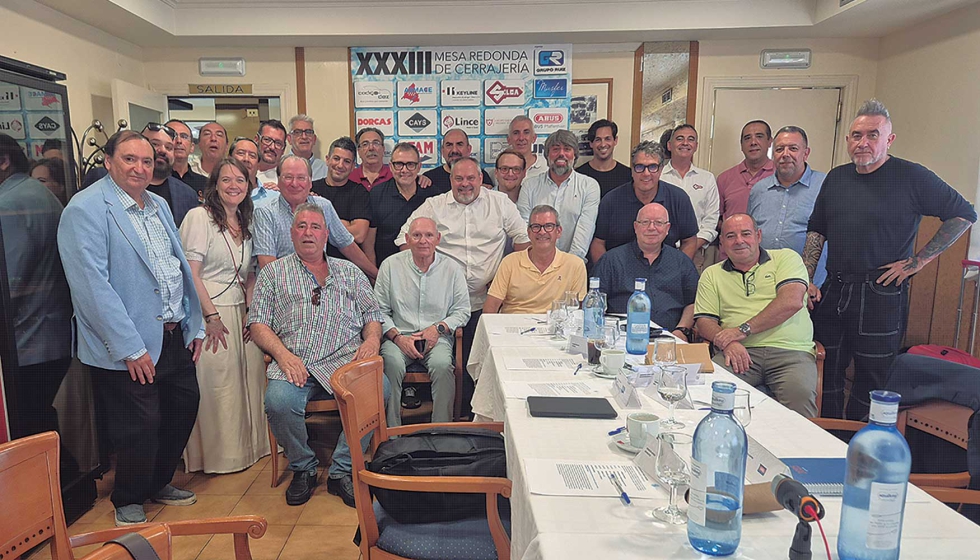 Participantes en la XXXIII Mesa Redonda de Cerrajera de Masfer
