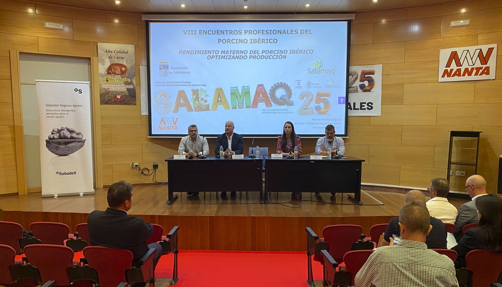 Participantes en los VIII Encuentros Profesionales del Porcino Ib�rico de Salamaq