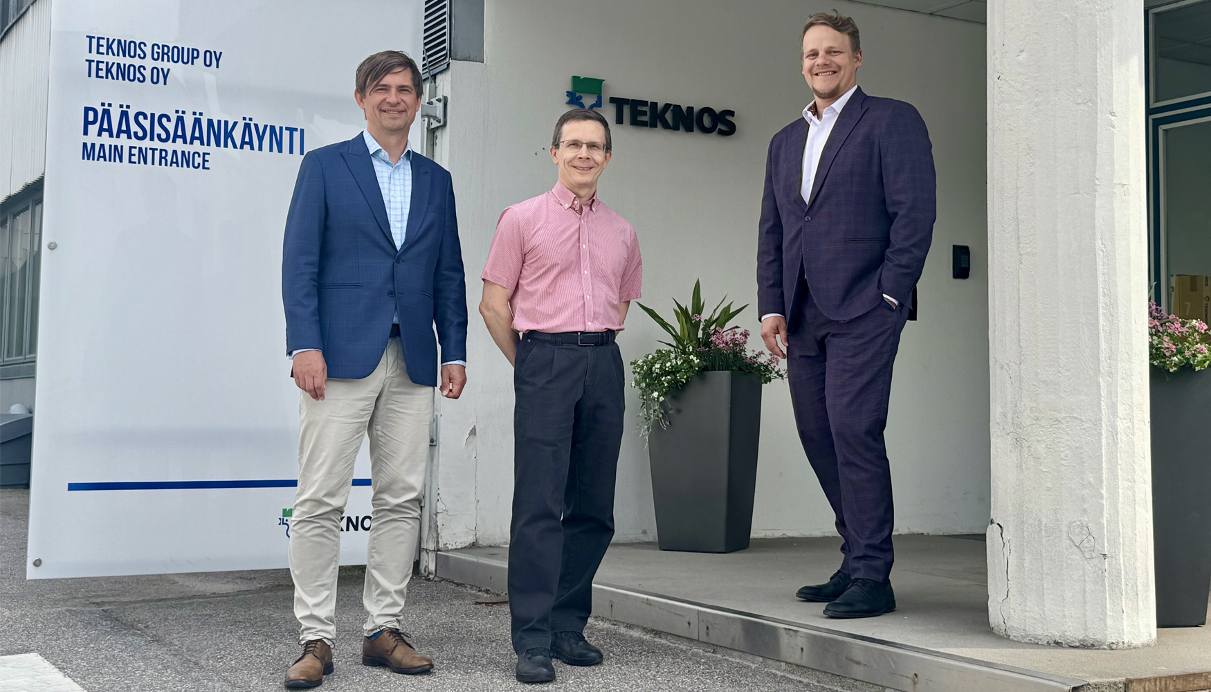 De izquierda a derecha...