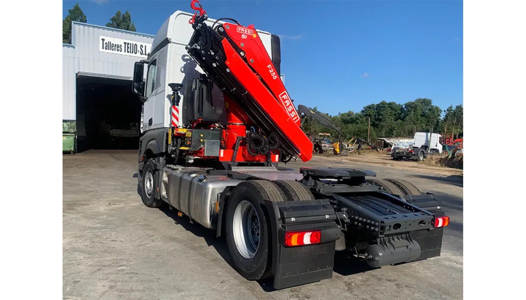 Gra Fassi F235A entregada por Talleres Teijo a Gras Chema