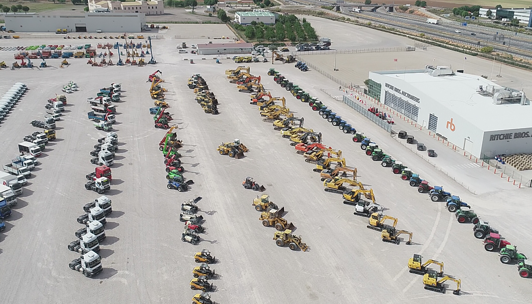 Campa de Ritchie Bros. en Oca�a