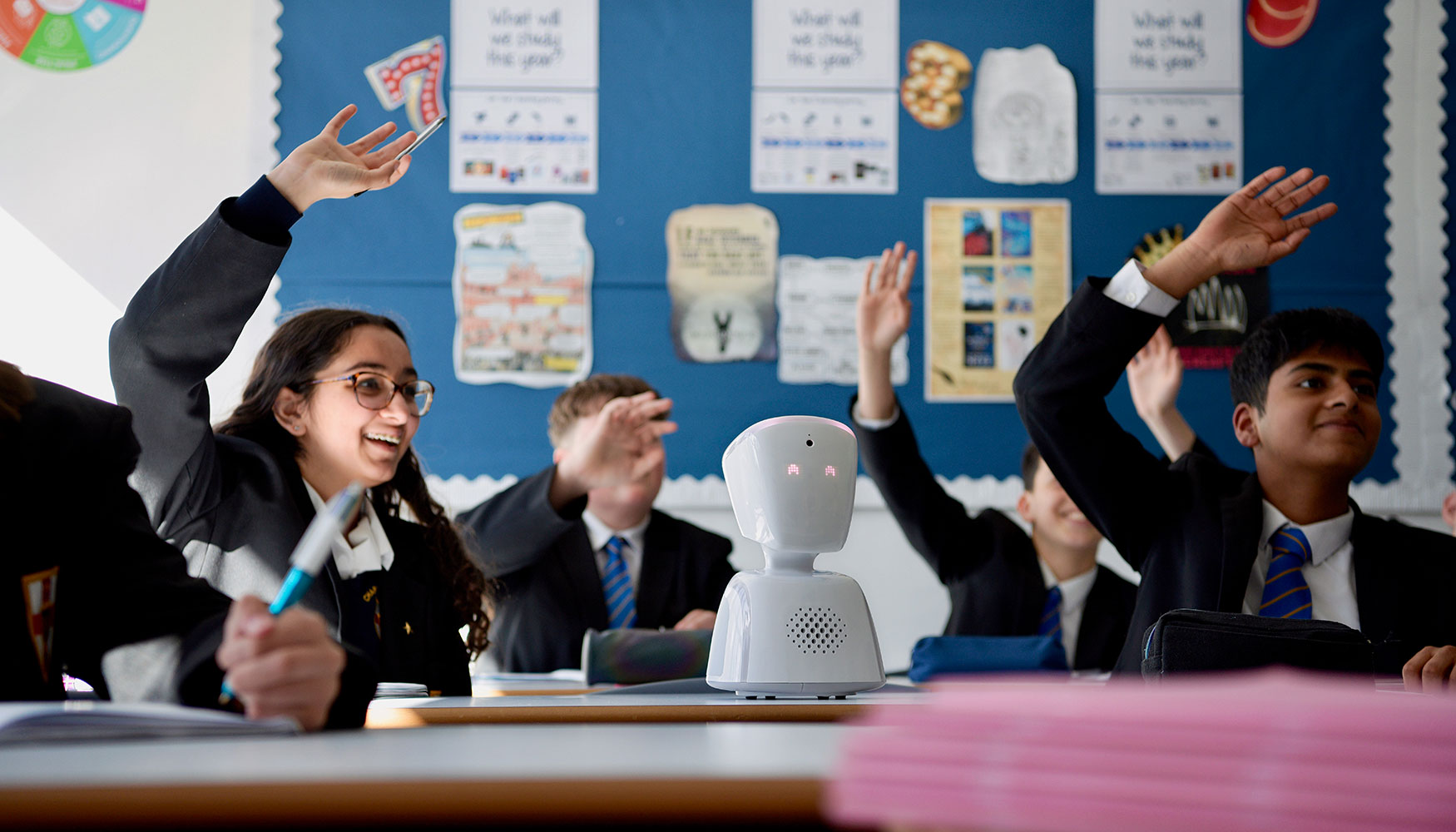 AV1, un robot que representa al alumno ausente en el aula