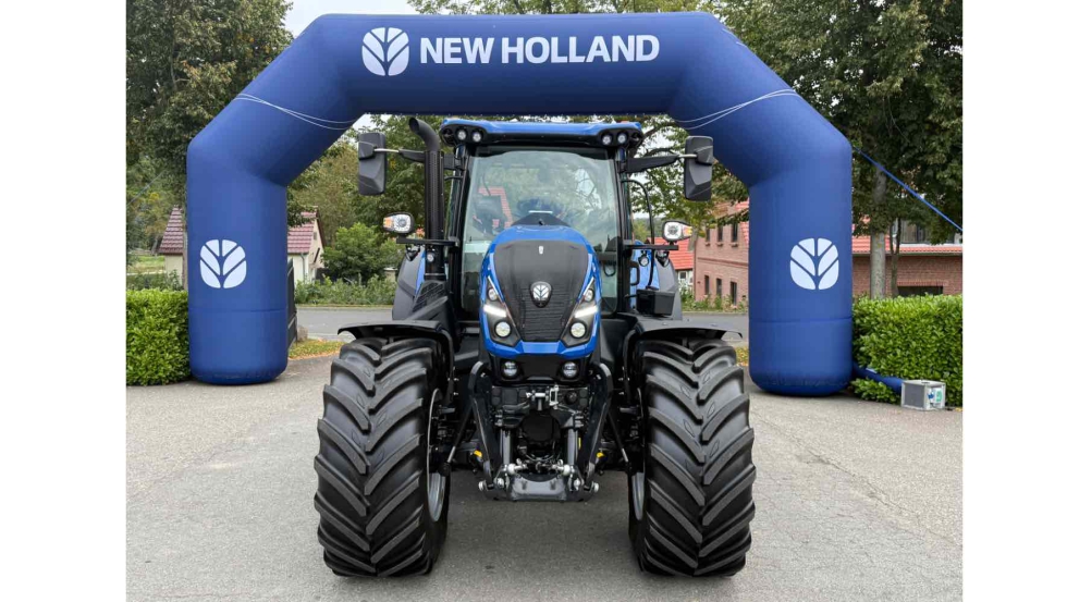 Distancia entre ejes (2.789 mm), peso m�ximo autorizado de 13,5 t y carga �til m�xima de 5,5 t