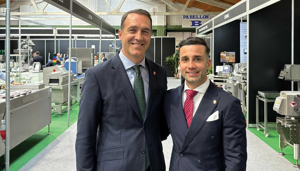 Darío Sánchez y Jesús Manuel Hdez. Pérez, directivos de la FIC, en la última edición de una feria referente para la industria cárnica nacional... Darío Sánchez y Jesús Manuel Hdez. Pérez, directivos de la FIC, en la última edición de una feria referente para la industria cárnica nacional...