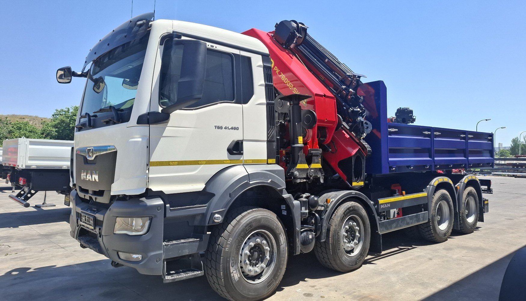 La gra Palfinger PK 780002 SH de alta gama, est montada sobre camin MAN TGS 41.480 8x4