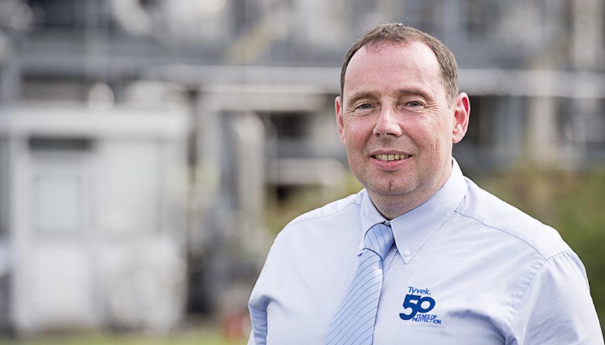 Steve Marnach es el director de Formacin para EMEA y especialista en Entornos Crticos, DuPont Personal Protection