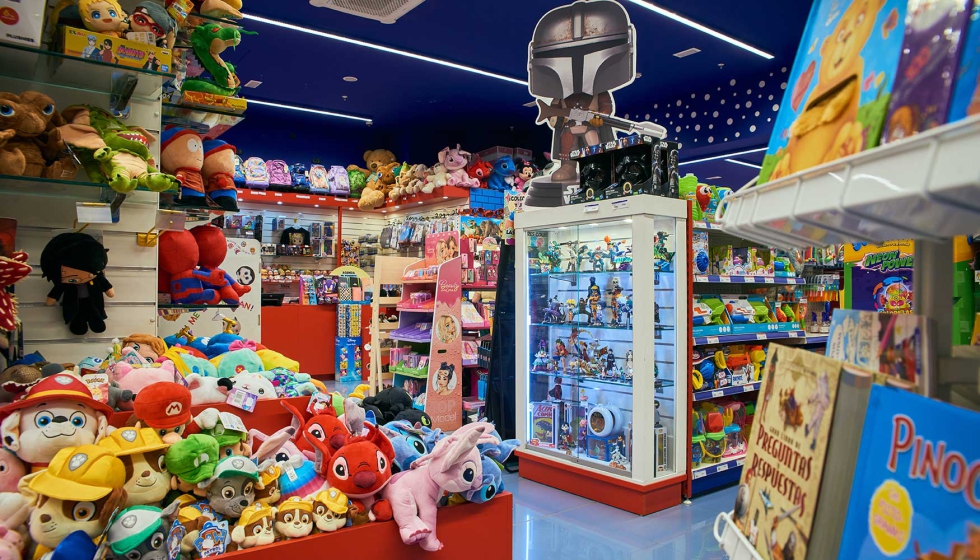 Las tiendas de Juguettos cuentan con una amplia oferta que combina las principales marcas del mercado con sus marcas propias...