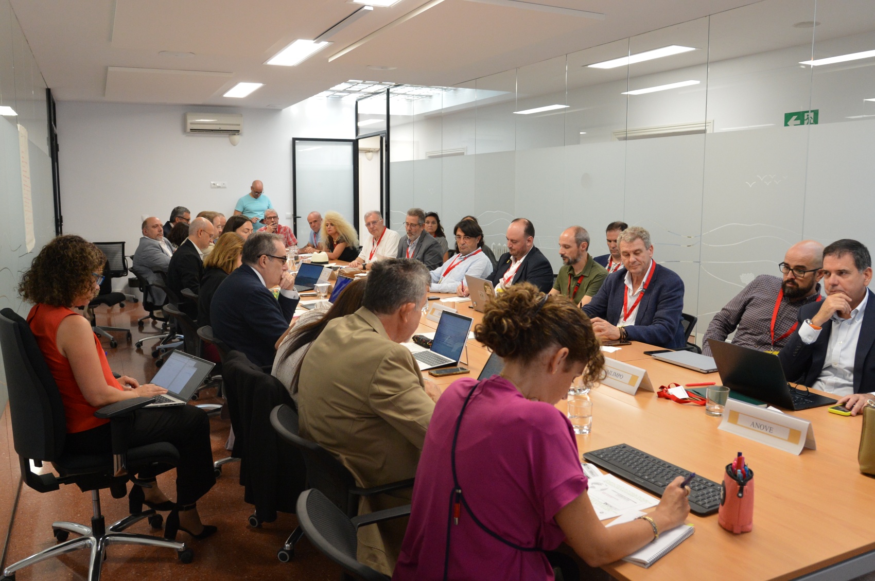 Reuni�n de la mesa sectorial con participaci�n de los principales representantes del sector citr�cola en Espa�a