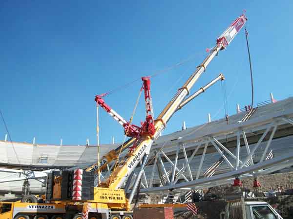 Las gras Terex fueron muy tiles en la construccin del nuevo estadio de la Juventus de Turn