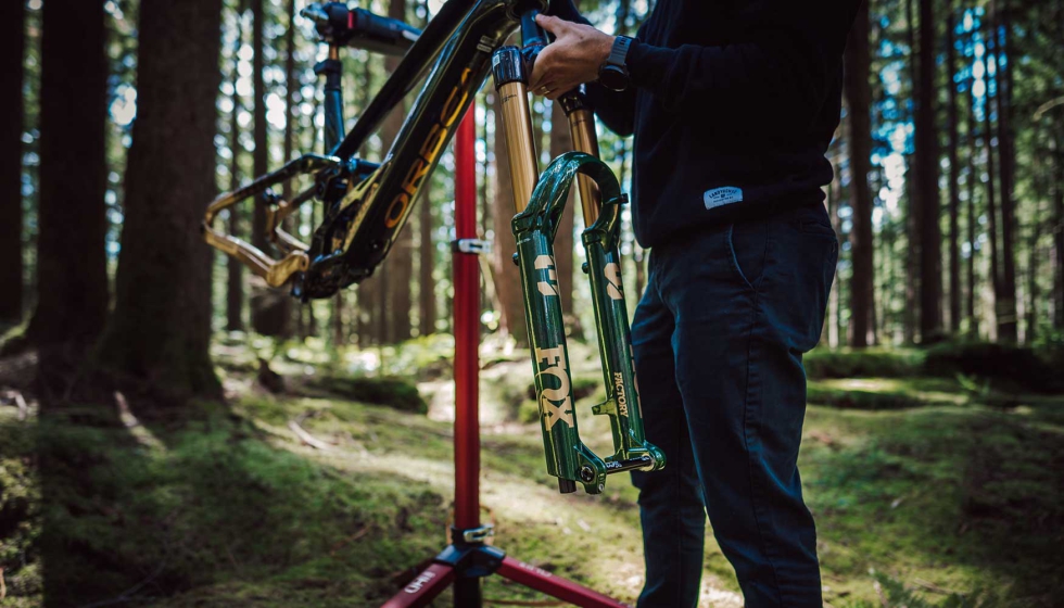 La nueva FOX 38 Racing Green Limited Edition, inspirada en la historia del motor