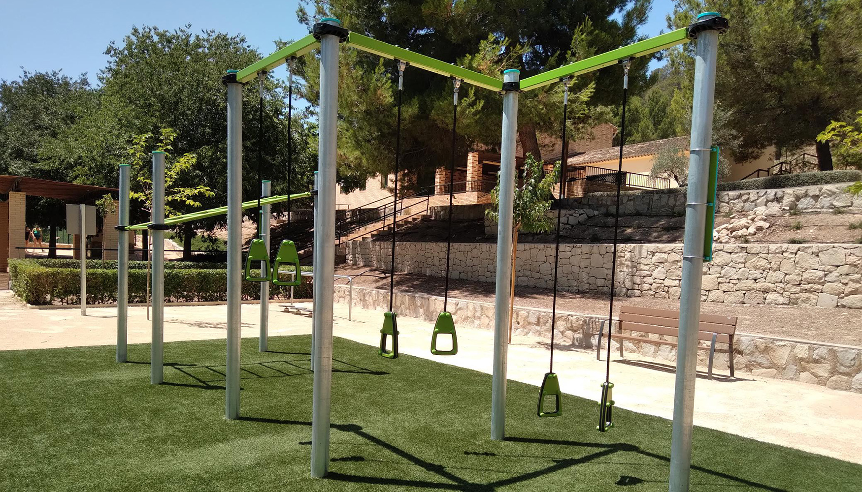 El nuevo parque destaca por la integracin de elementos deportivos adaptados a todas las edades y condiciones fsicas...