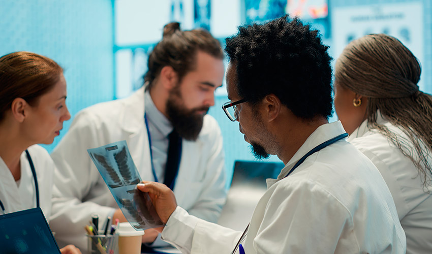 Modelos de trabajo hbridos y beneficios enfocados al bienestar consolidan la competitividad del sector en la atraccin de talento...