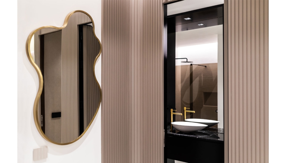 La integraci�n de los ambientes es clave en viviendas de dise�o abierto. Aqu�, el acceso al ba�o de cortes�a