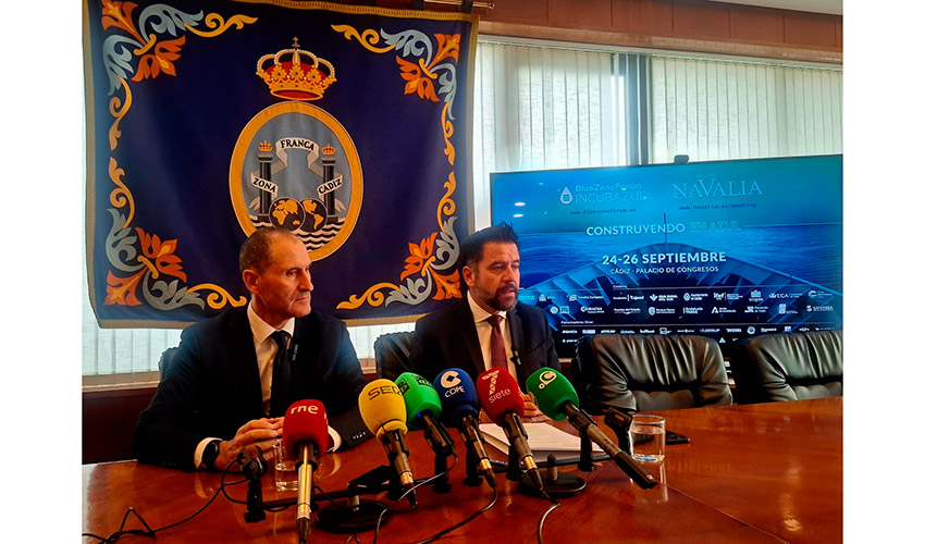 De izda a dcha: Javier Arnau, CEO de Navalia; y Fran Gonz�lez, delegado del Estado en la Zona Franca de C�diz