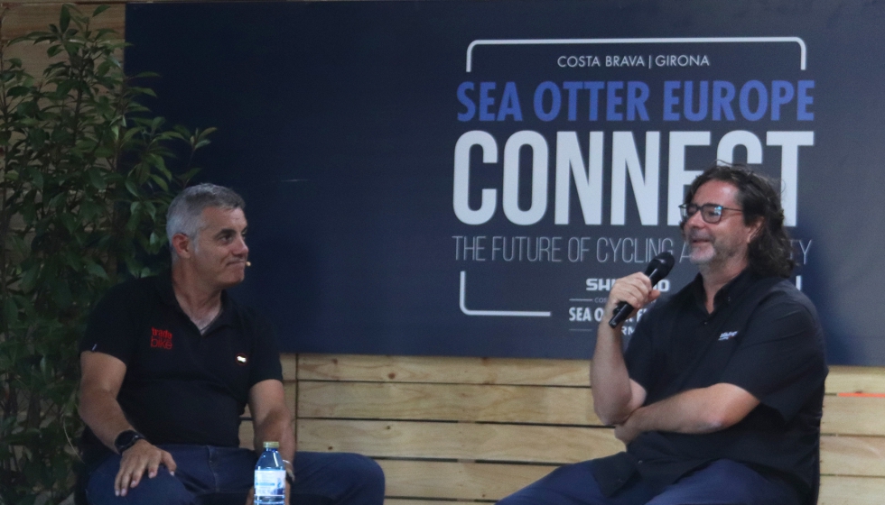 El Sector Opina en Sea Otter Connect. A la izquierda, Toni Amat. A la derecha, Jordi Masferrer (Biking Point)