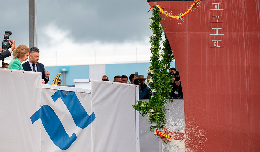 La Reina Sof�a presidi� la botadura de la fragata F111 �Bonifaz�