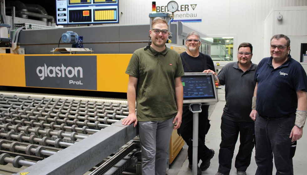 De izquierda a derecha...