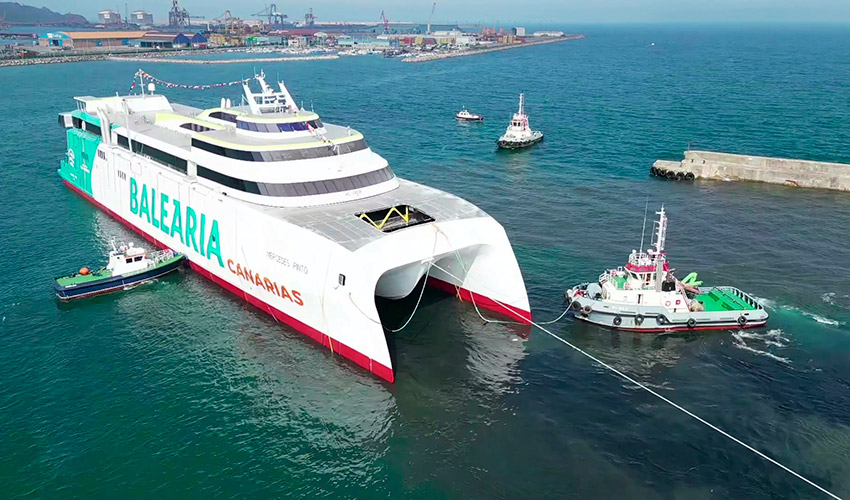 Botadura del fast ferry �Mercedes Pinto�