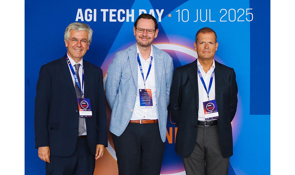 Os anfitri�es do evento, da esquerda para a direita...