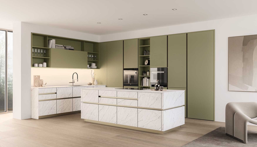 Isla cermica Statuario Grigio en la coleccin Iconica de Veneta Cucine, con las columnas lacadas mate verde Militare
