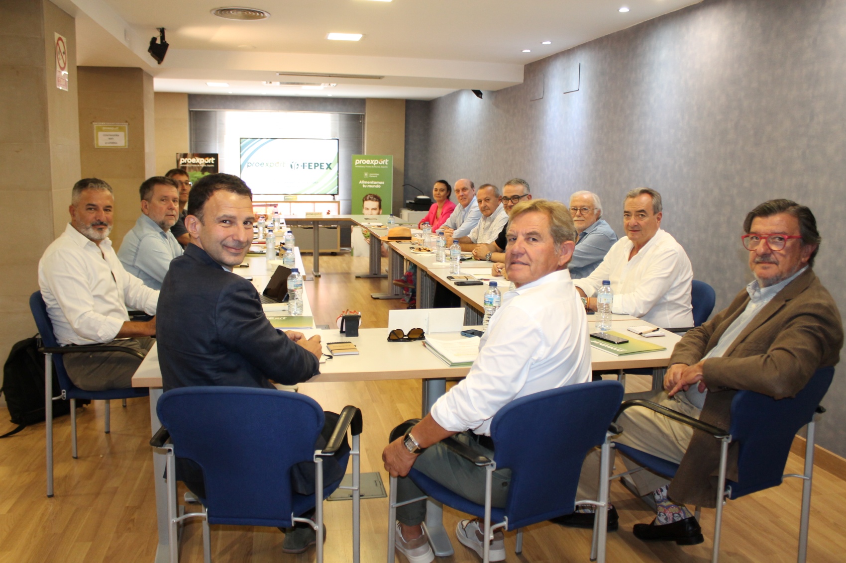 Imagen del encuentro de trabajo entre Fepex y Proexport, en Murcia