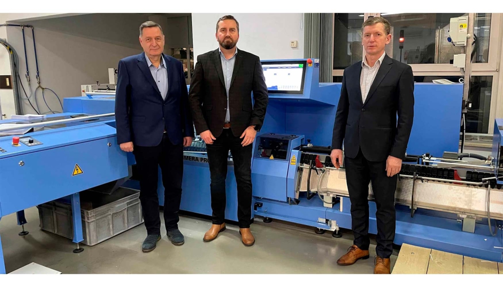 De derecha a izquierda, Marek Siwkowski (jefe de produccin de Gofin)...