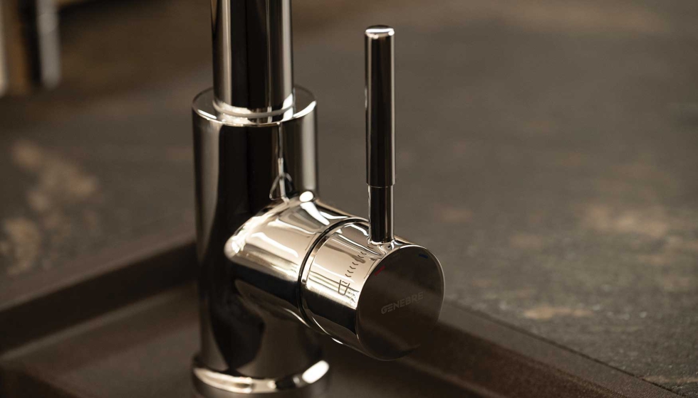 Su sistema de 2 aguas en una misma aplicacin y activando una nica maneta ofrece un plus de funcionalidad