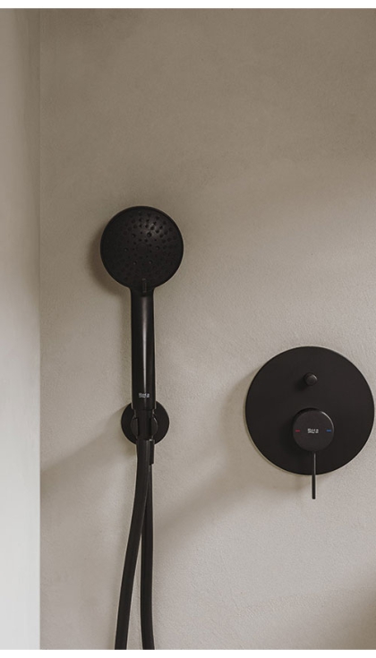 Las versiones empotradas ganan terreno d�a a d�a. Esta pertenece a la colecci�n Ona, de Roca