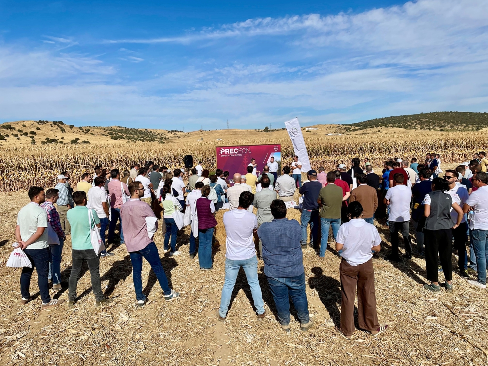 Presentaci�n en la finca demostrativa de Bayer en Extremadura