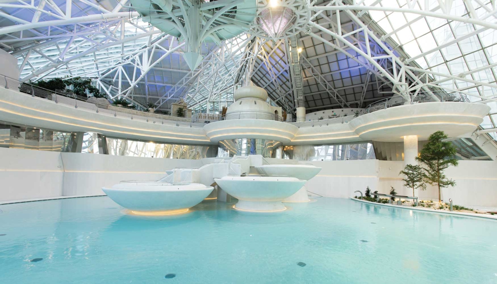 Una imagen m�s minimalista y elegante impera en la renovaci�n de uno de los espacios m�s emblem�ticos de Caldea...