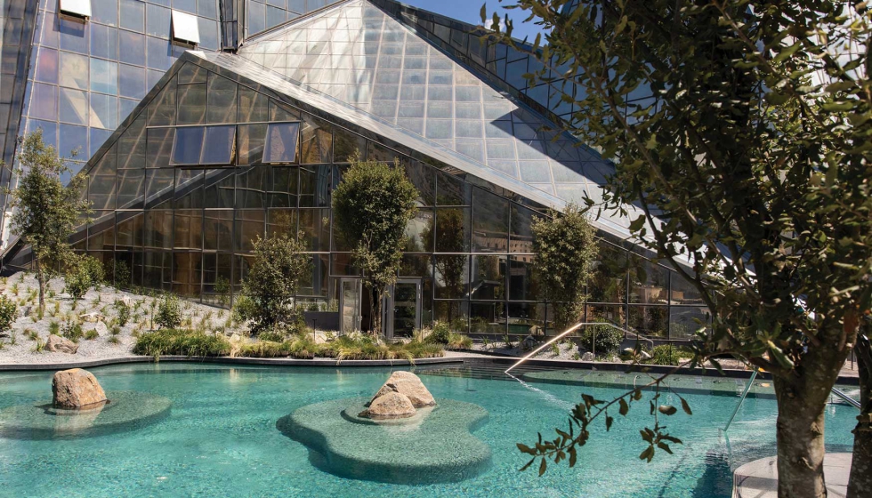 La laguna exterior es otro de los espacios que ha sido rehabilitado y que se convierte en un lago de alta monta�a