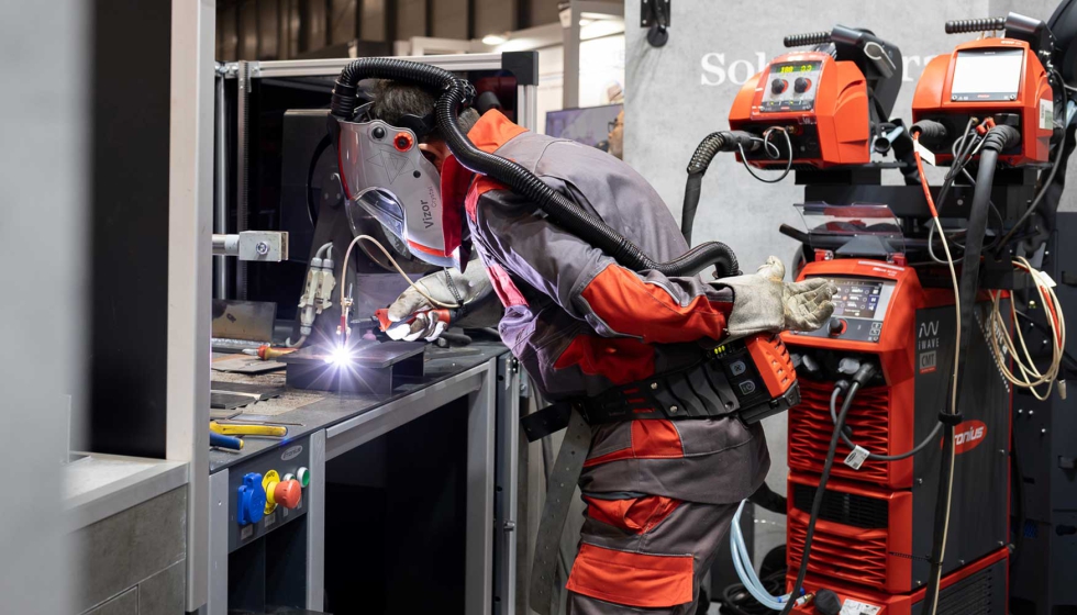 Demostracin de soldadura manual con DynamicWire en AMM24