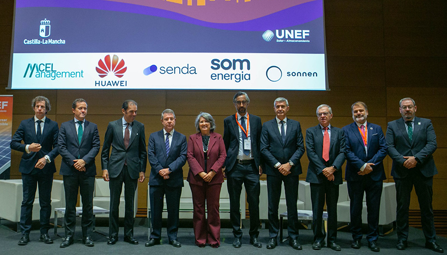 Foto de grupo de los ponentes que participaron en el II Congreso de Comunidades Energticas