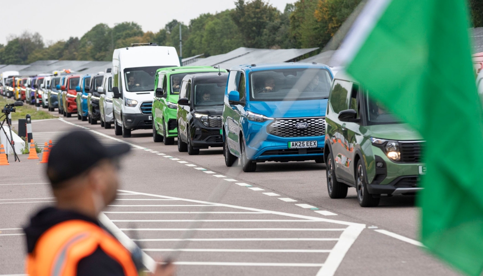 La Ford Transit re�ne a 201 veh�culos y establece un nuevo GUINNESS WORLD RECORDS� en su 60 aniversario