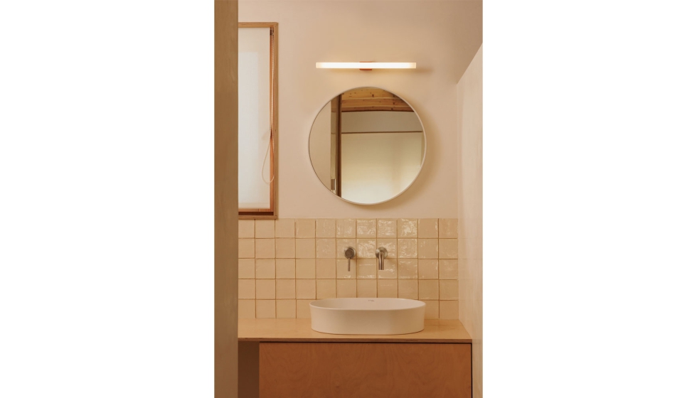 Aplique de pared Calma ofrece una iluminaci�n homog�nea, gracias a su difusor opal...