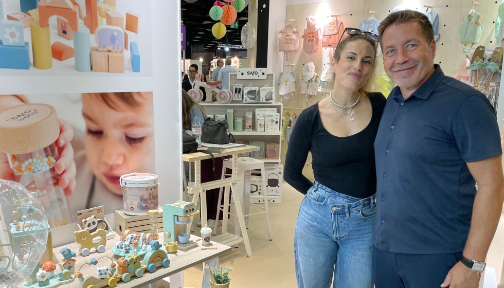 Ana Su�rez, directora creativa, y �scar Vivas, director comercial de Saro