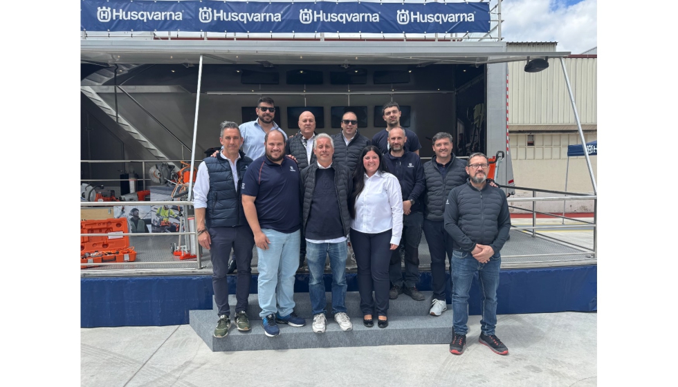 Equipa da Husqvarna Iberia no incio do primeiro roadshow, em Madrid