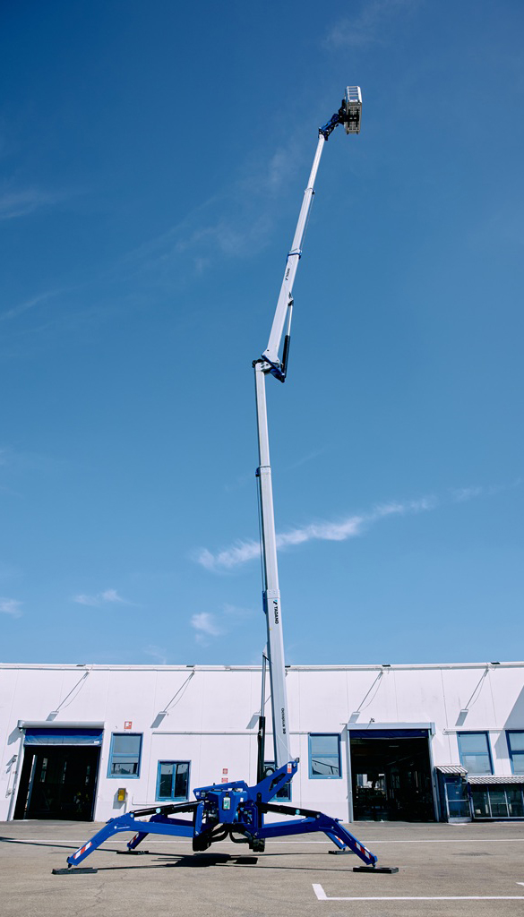 Su alcance horizontal de 16 metros garantiza una operaci�n eficiente cuando el acceso directo no es posible