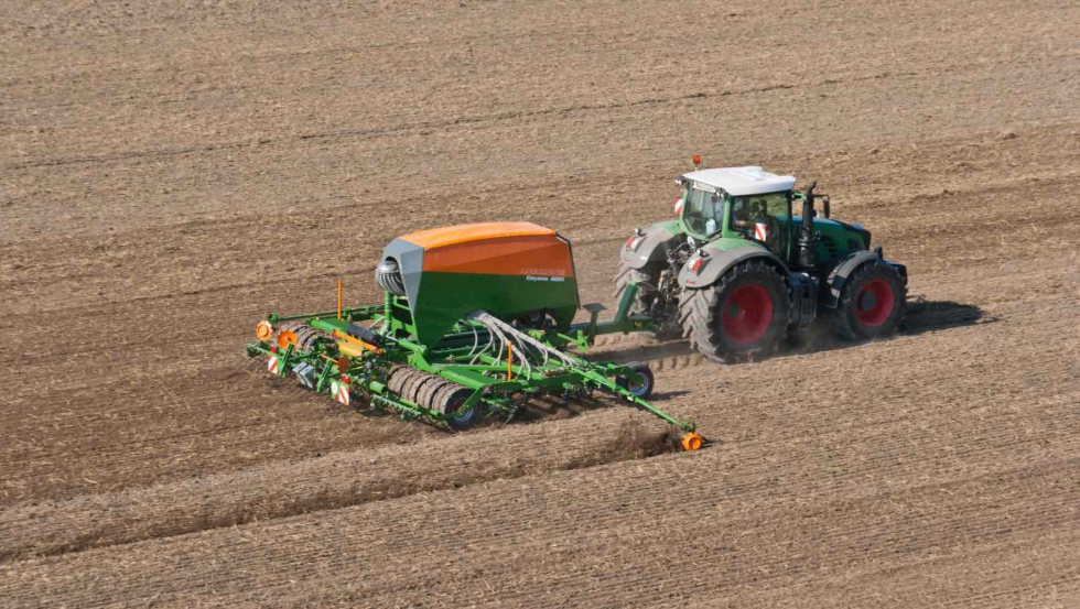En esta convocatoria se beneficiaron 267 sembradoras de siembra directa y 98 tractores