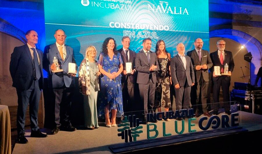 Foto de familia de los ganadores a los premios Navalia