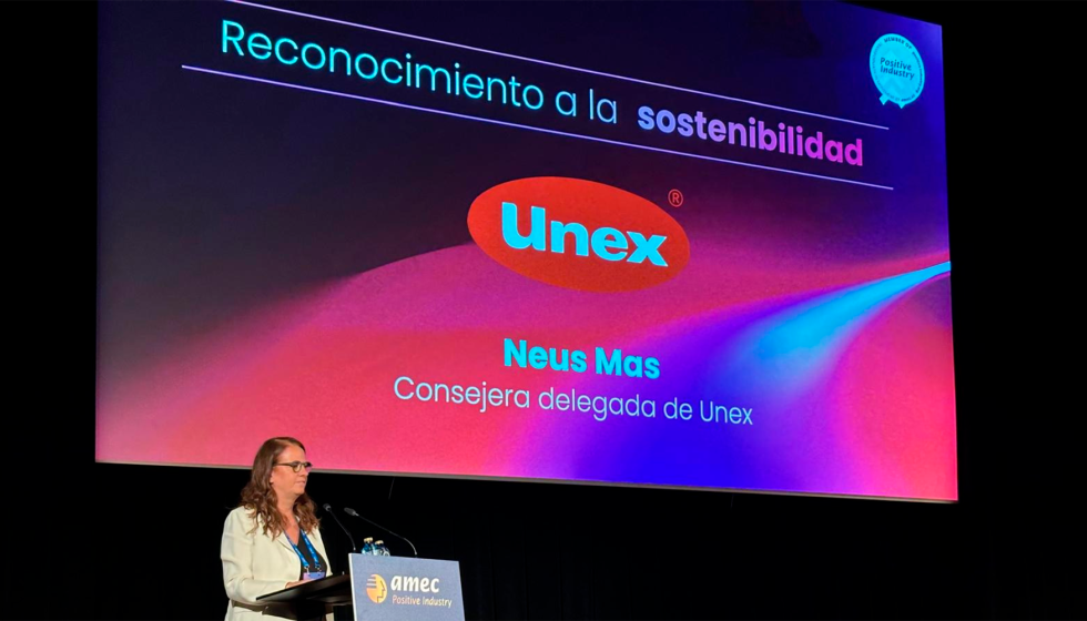 Neus Mas, CEO y consejera delegada de Unex, recibe el reconocimiento
