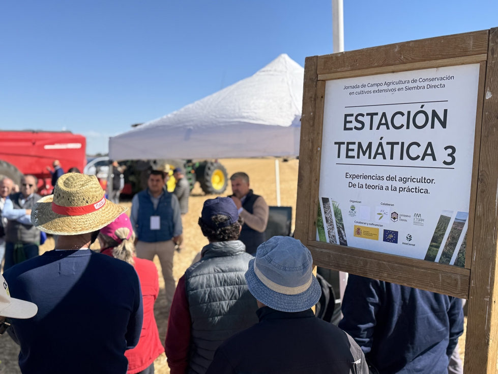 Los hermanos Garc�a Duque compartieron su experiencia de manejo en siembra directa en la finca Soteso
