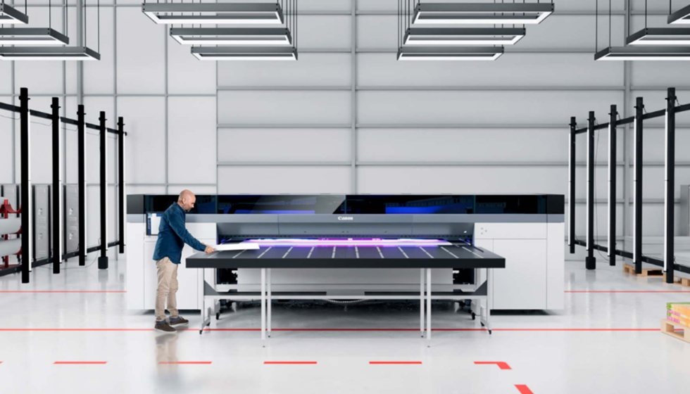 La serie Colorado XL � en la imagen en su versi�n h�brida � ofrece una excelente gesti�n de soportes flexibles y r�gidos con un �nico juego de tintas...