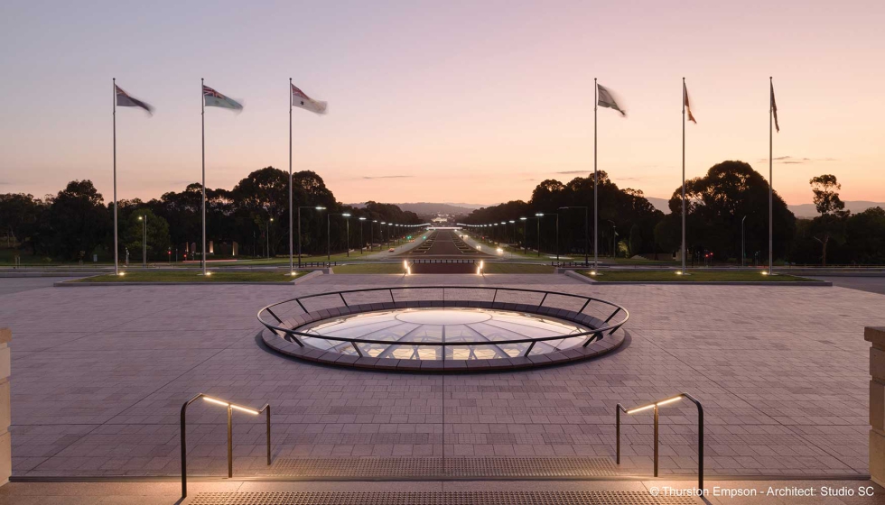 La claraboya redonda del nuevo vestbulo de entrada al 'Australian War Memorial' fue inaugurada el 3 de febrero de 2025...