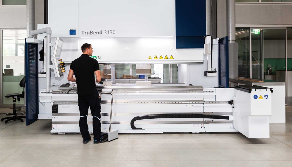 Nueva TruBend 3000. Trumpf ha reducido el tiempo de produccin en un 40% en la nueva serie de mquinas plegadoras TruBend 3000...